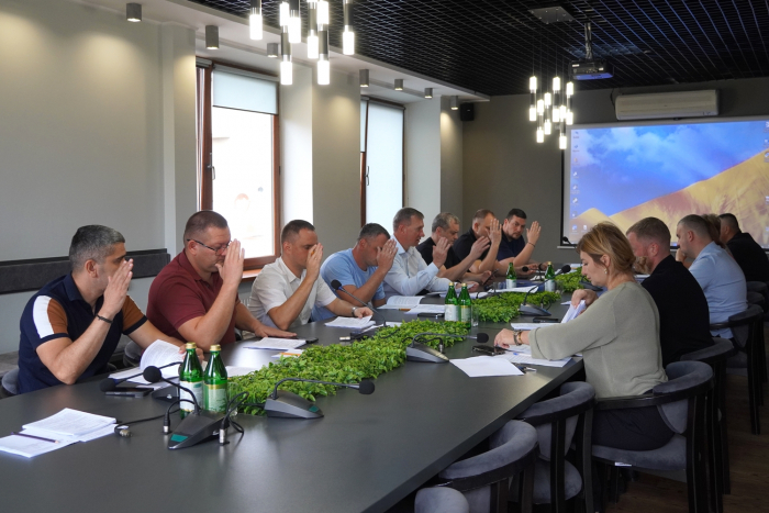 В Ужгороді діє тимчасова заборона на самовільне встановлення дорожніх конусів