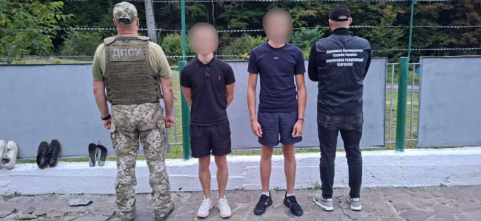 На кордоні з Румунією з пострілами затримали порушників
