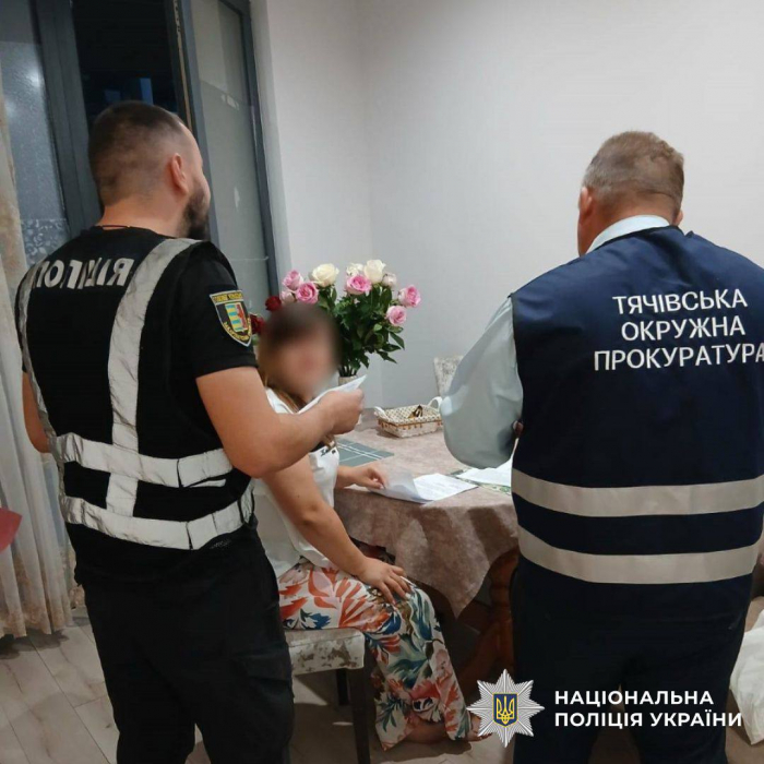 Поліція Рахівщини повідомила про підозру сімейній лікарці, яка за 8000$ сприяла військовозобов’язаним у отриманні відстрочки