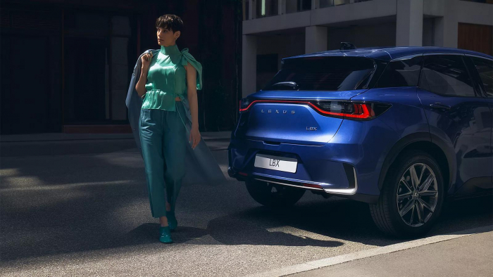 Lexus LBX – компактна розкіш у сучасному виконанні
