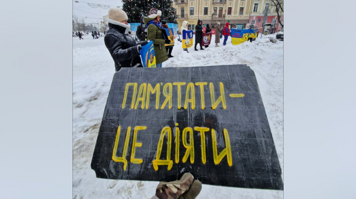 "Не маємо залишати сім'ї сам на сам із болем": в Ужгороді вийшли на акцію-нагадування про полонених і зниклих безвісти