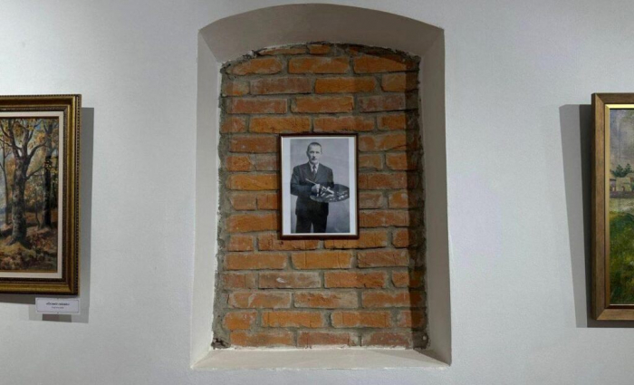 «Від Фанчикова до Парижа» – в Ужгородському замку відкрили першу в новому році виставку 