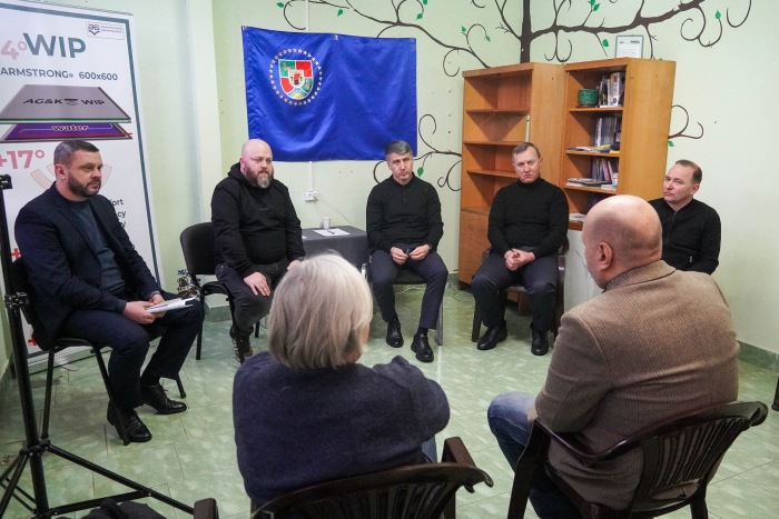 Підтримка ВПО з Луганщини: в Ужгороді відбувся візит до гуманітарного штабу Новоайдарської громади