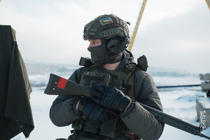 Холод не перешкода: закарпатські гвардійці тренуються за будь-якої погоди
