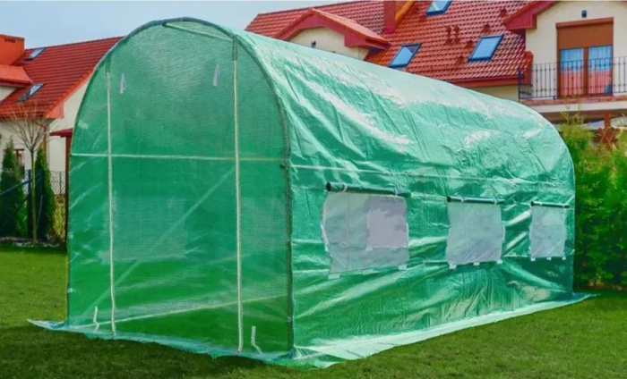 Де обрати якісну садову теплицю: прості рішення для щедрого врожаю
