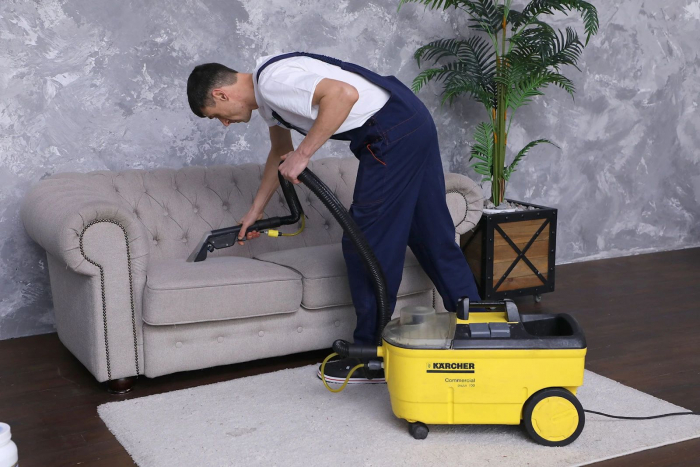 Хімчистка диванів на дому зручне рішення для чистоти та затишку
