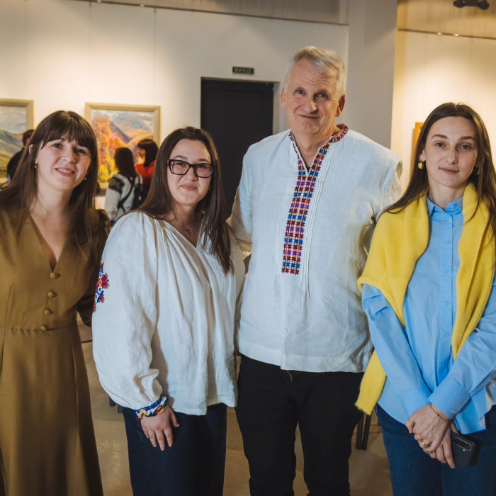 Закарпатська сорочка для Тімоті Снайдера