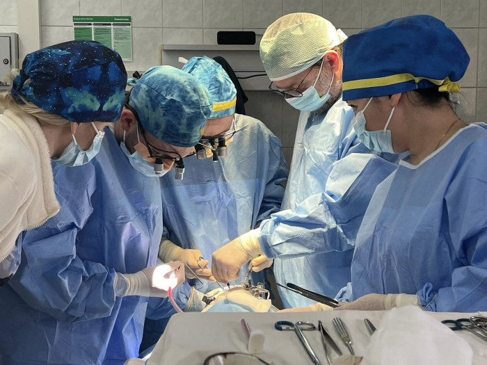 10 операцій за два дні: в обласній дитячій лікарні допомогли маленьким пацієнтам із складними патологіями