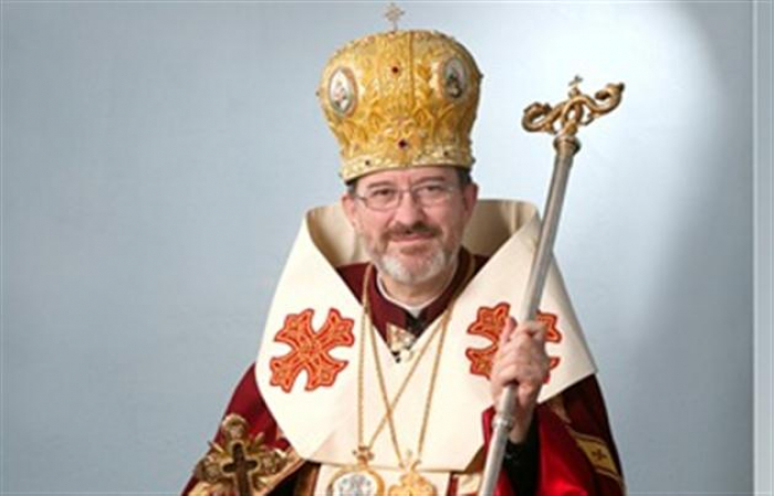 Меморіальна дошка владики Мілана Шашіка в Ужгородському скансені
