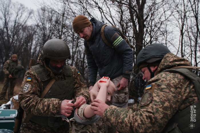 Коли рахунок іде на хвилини: як закарпатські гвардійці відпрацьовують
знання з тактичної медицини