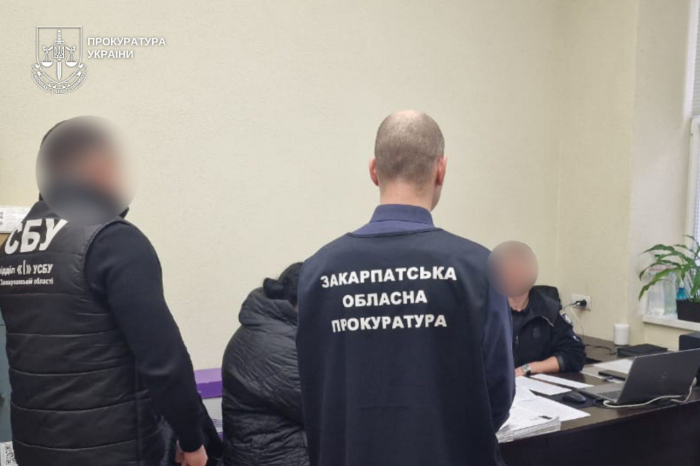 Прокуратура повідомила про підозру ексначальниці Держгеокадастру Закарпаття, яка незаконно віддала у приватні руки землю на курортному Драгобраті