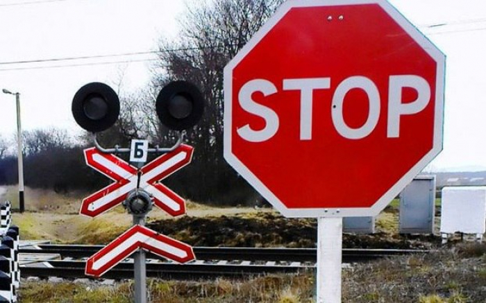 Через відключення світла на Закарпатті можуть не працювати світлофори на залізничних переїздах
