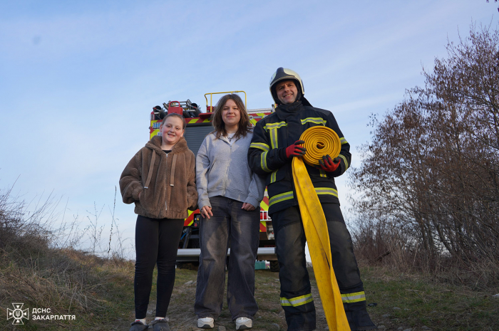На Ужгородщині пильність підлітків допомогла запобігти поширенню пожежі