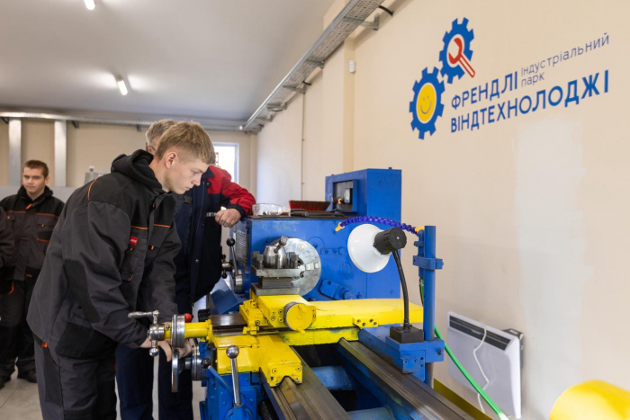 Влада, професійна освіта та бізнес формують нову модель кадрової безпеки Закарпаття

