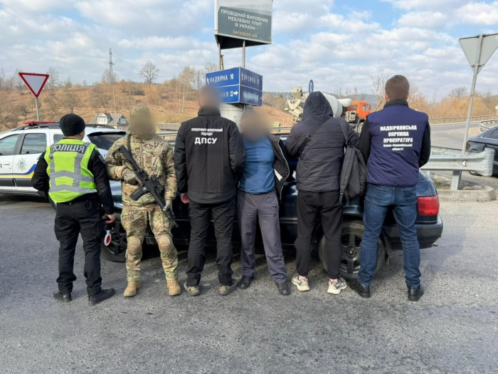 62-річний житель Івано-Франківщини збирався переправити в Румунію свого 25-річного земляка