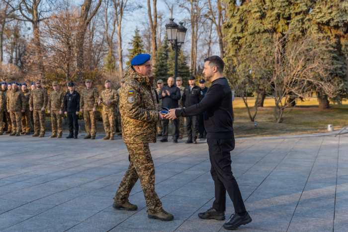 26 Закарпатський полк Національної гвардії України отримав стрічку з почесним найменуванням на Бойовий Прапор з рук Президента України
