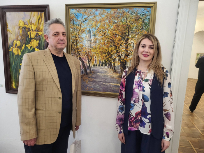 У художньому музеї ім.Й.Бокшая представив свій творчий доробок художник Віктор Сірко