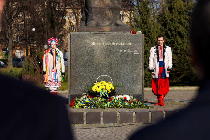 В Ужгороді відбулися урочистості до 212-ї річниці з дня народження Тараса Шевченка