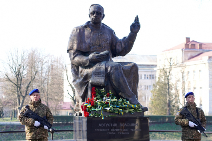 «Кілька днів свободи, що стали символом»: в Ужгороді відзначили річницю Карпатської України