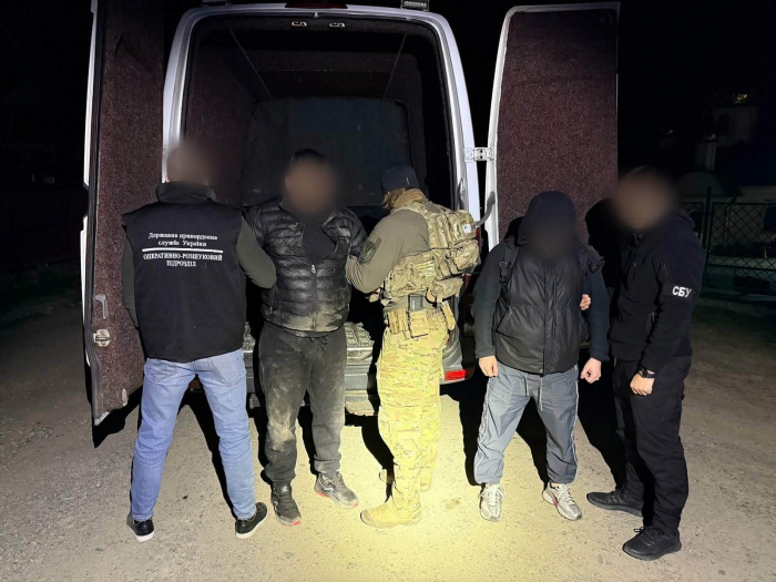 Два канали незаконного переправлення осіб через кордон ліквідували оперативники Мукачівського прикордонного загону