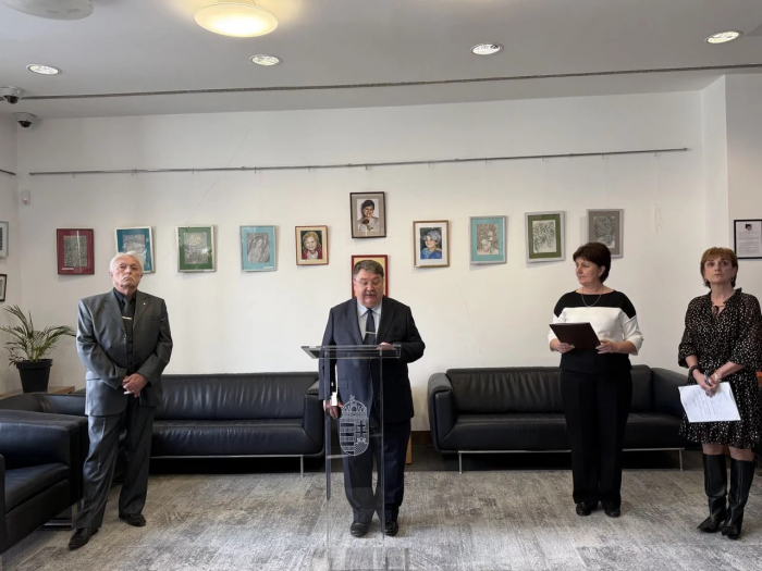 Виставку графічних робіт Едіт Нігріні презентували в Генеральному консульстві Угорщини в Ужгороді
