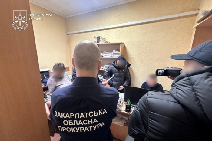 «Швидке закриття справи» за гроші: за корупційну схему на Закарпатті судитимуть держвиконавця