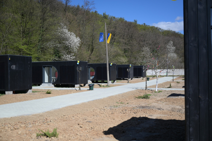 На Закарпатті запрацювало модульне містечко для дітей із прифронтових територій

