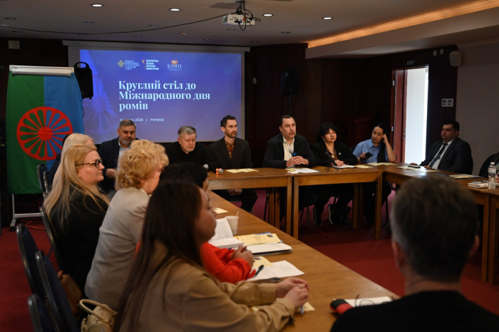 В Ужгороді відбувся круглий стіл до Міжнародного дня ромів
