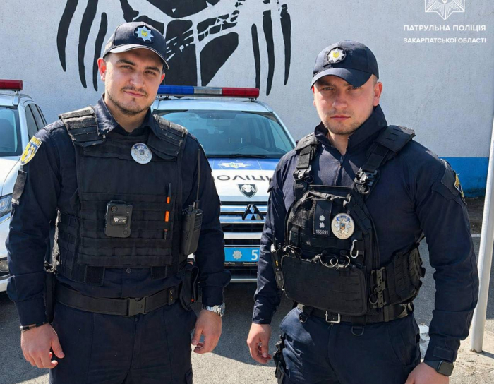 В Ужгороді поліцейські врятували дівчину, яка намагалася покінчити з життям