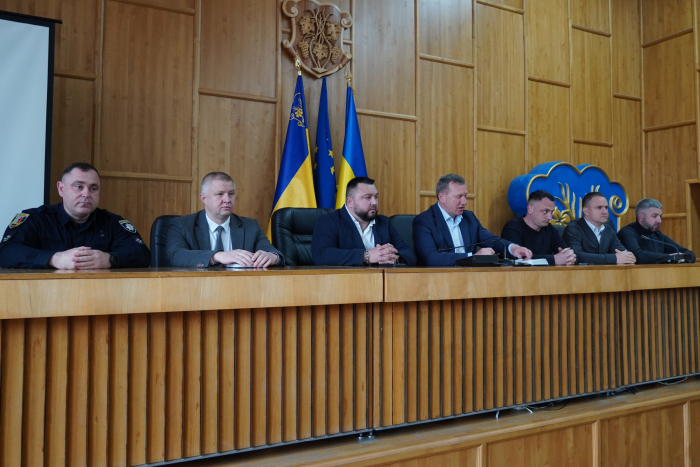 Безпека громади – у пріоритеті: в Ужгородській міськраді обговорили додаткові заходи реагування