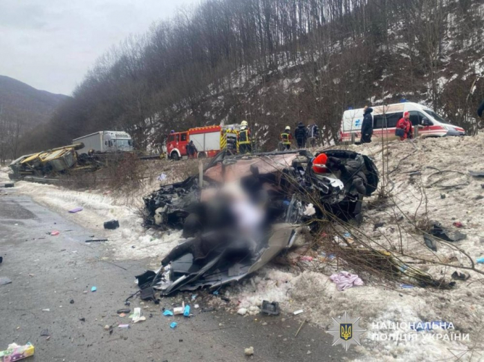 Поліція Закарпаття завершила розслідування ДТП, в якій загинуло подружжя та травмувалася їх 3-річна донечка – справу скеровано до суду