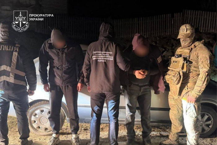 До 12 тисяч доларів за «перехід»: на Закарпатті блоковано три схеми бізнесу на незаконних втечах за кордон