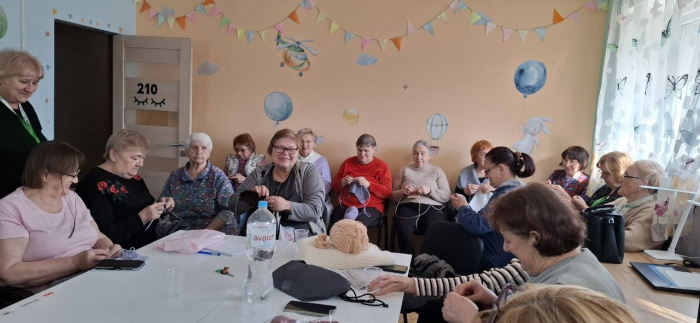 Як чарівники із Благодійної організації "Знак надії" перетворюють переселенців на магів