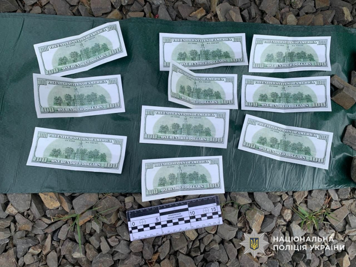 На Закарпатті поліція врятувала дітей від експлуатації та затримала матір, яка передавала їх «в оренду»