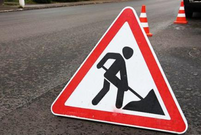 У неділю в Ужгороді обмежать рух авто на одній із ключових вулиць