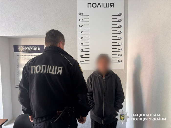 У Берегові поліція затримала зловмисницю, яка поранила місцеву жительку

