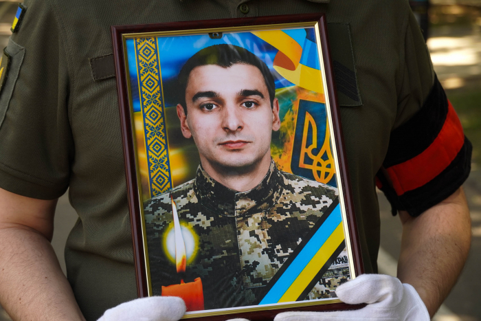 Зі ще одним захисником – 46-річним старшим солдатом Олександром Янчієм попрощалися сьогодні в Ужгороді
