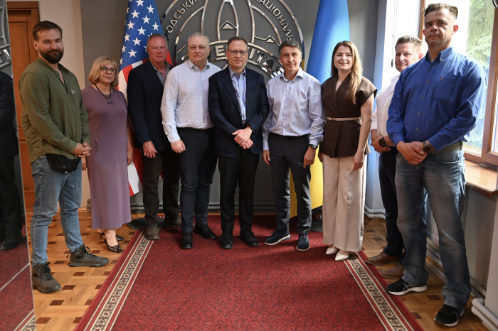 Вперше на Закарпатті – делегація з Університету медичного центру Небраски та Національного інституту стратегічних досліджень США