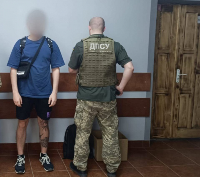 Прикордонники знайшли у горах на Рахівщині знесиленого 24-річного чоловіка