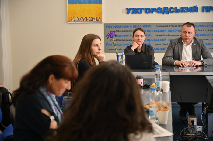 Соцмережі замість газет: як змінилося інформаційне поле закарпатських громад