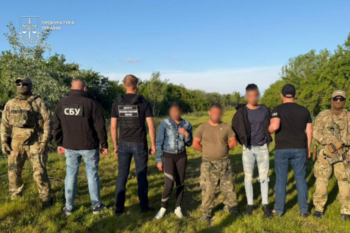 «Угорський паспорт викинеш у Тису»: як на Закарпатті штампували схеми для ухилянтів і скільки це коштувало (ФОТО)