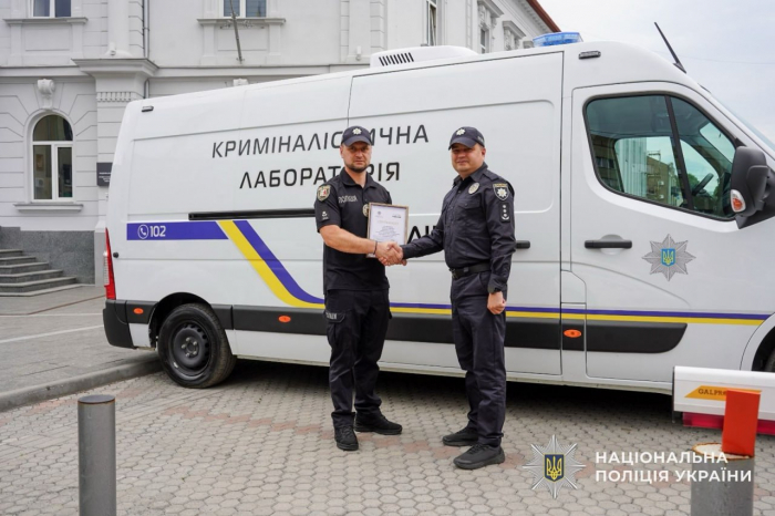 Нові можливості для розкриття злочинів: мукачівські криміналісти отримали мобільну лабораторію