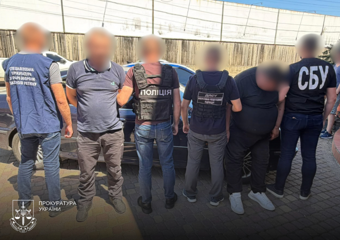 До Словаччини за 17 тисяч доларів – на Закарпатті затримали військового та цивільного за незаконне переправлення