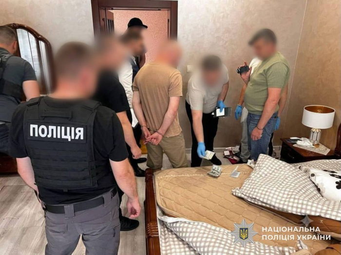 Засудженого за розбій та незаконне позбавлення волі депутата затримали на Закарпатті