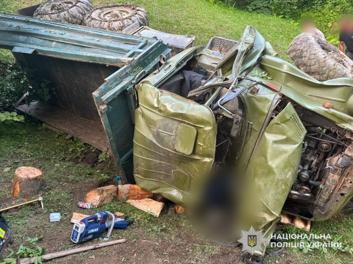 Поліція Закарпаття розслідує смертельну ДТП у Рахові