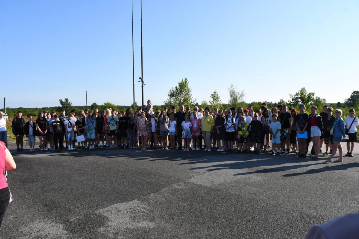 Сьогодні 100 дітей із Закарпаття вирушили на відпочинок до Угорщини