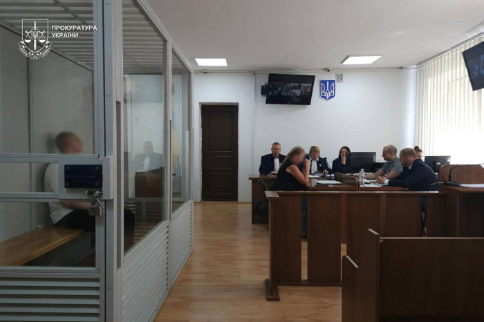 Прокуратура оскаржуватиме надто м'який вирок чоловіку, який виманив у матері загиблого військового понад 6,6 млн грн
