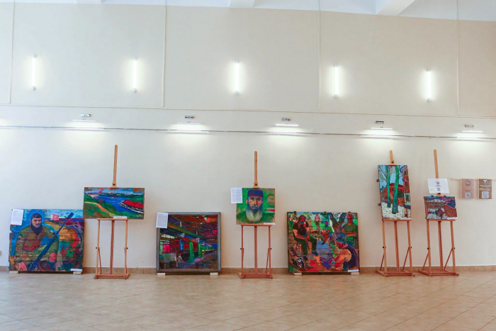 Мистецтво, народжене війною: в Ужгороді відкрили проєкт «Кольори стійкості»