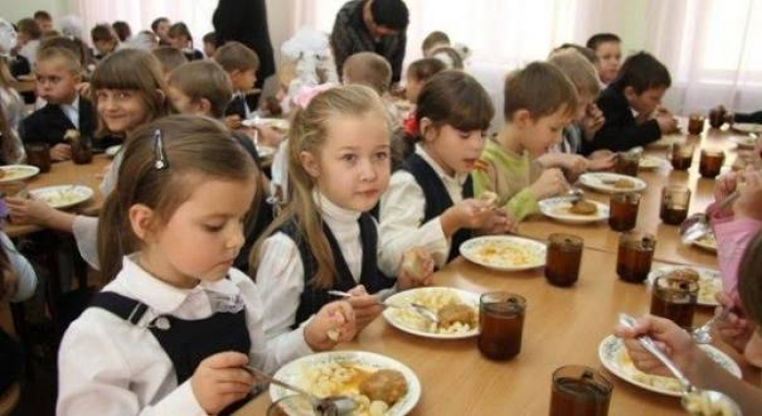 Держава виділила 45,6 млн грн на харчування школярів Ужгорода: яка вартість обіду