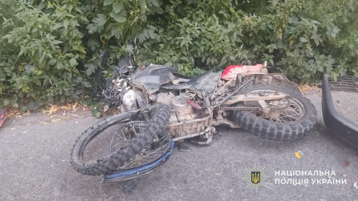 На Тячівщині поліція розслідує ДТП, у якій травмувалися 17-річний мотоцикліст та його неповнолітній пасажир